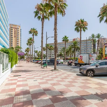 アパート Queen *